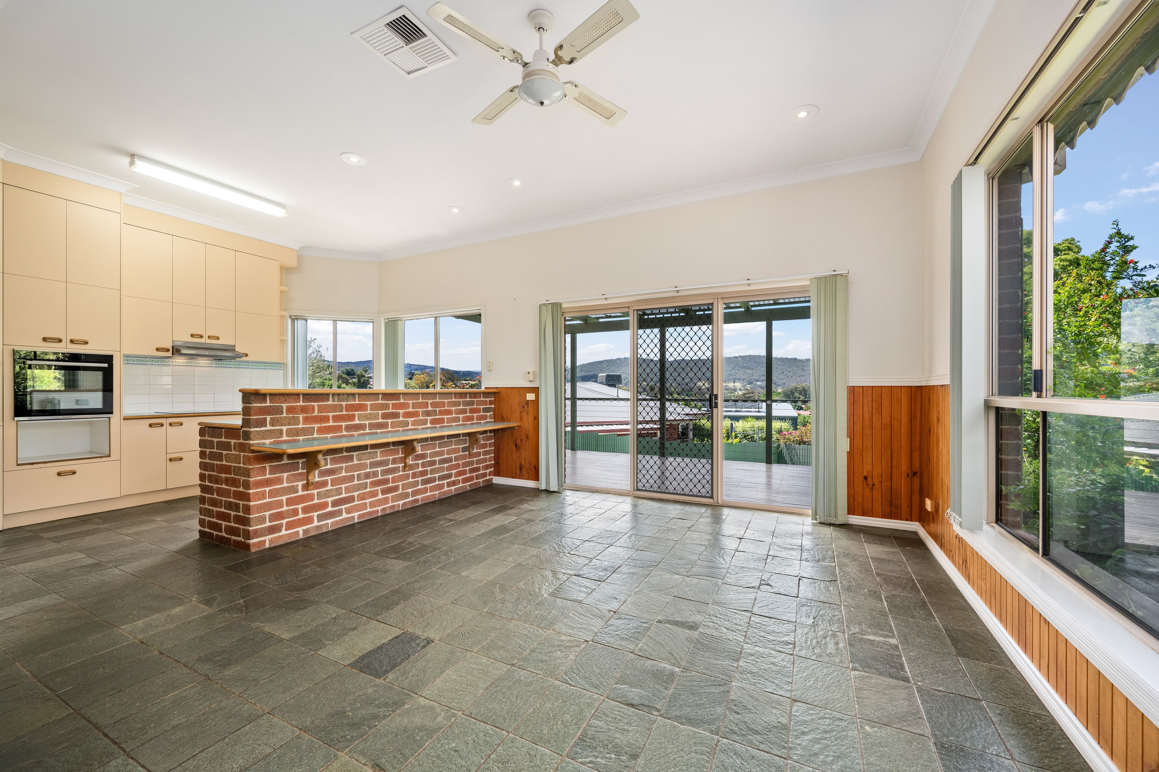 24 Hamilton Valley Court, Lavington NSW 2641, Lavington - Thumbnail 3