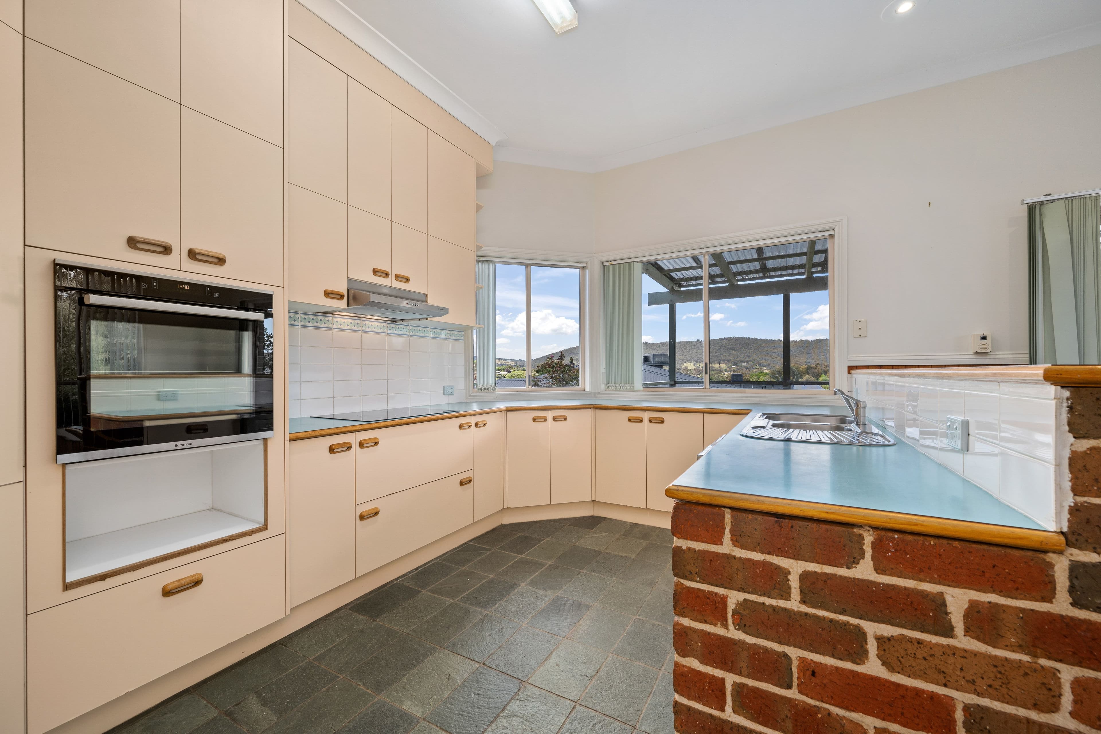 24 Hamilton Valley Court, Lavington NSW 2641, Lavington - Thumbnail 5