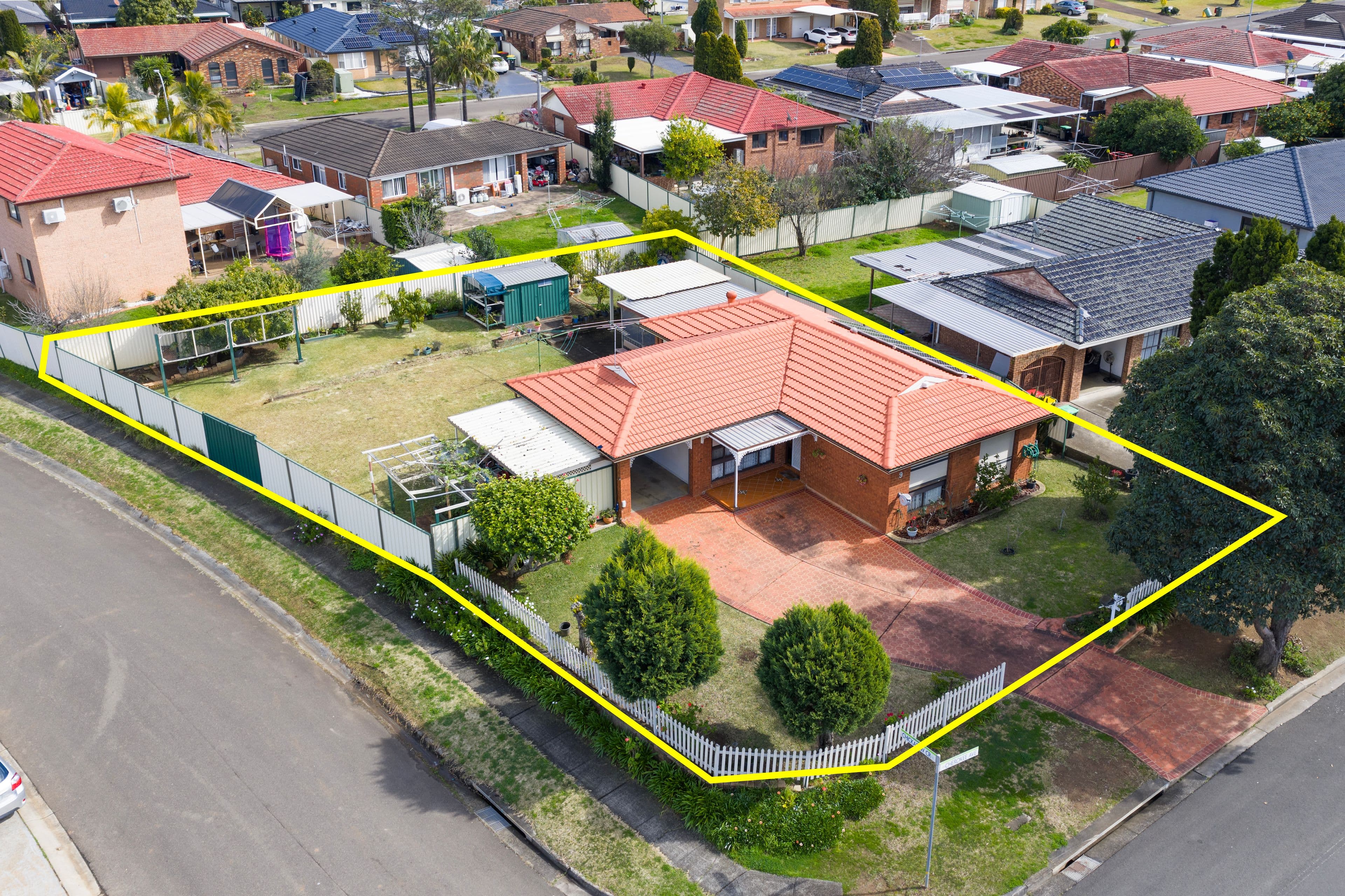 9 Cherokee Avenue, Greenfield Park NSW 2176, Greenfield Park - Thumbnail 3