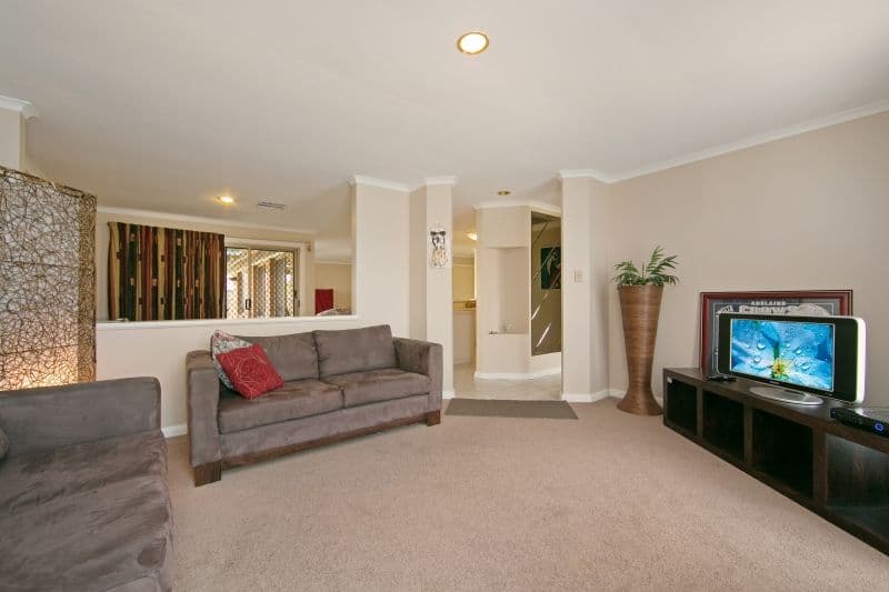 4 Hughes Street, ANDREWS FARM SA 5114, Andrews Farm - Thumbnail 2