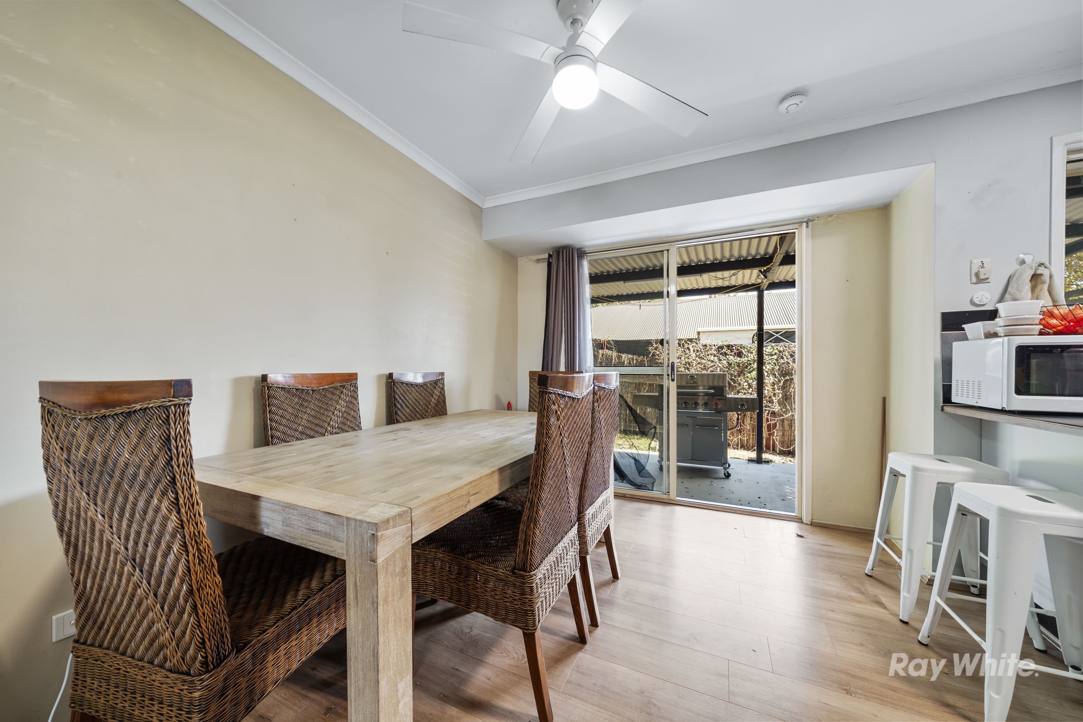 4 Endeavour Parade, Eagleby QLD 4207, Eagleby - Thumbnail 4