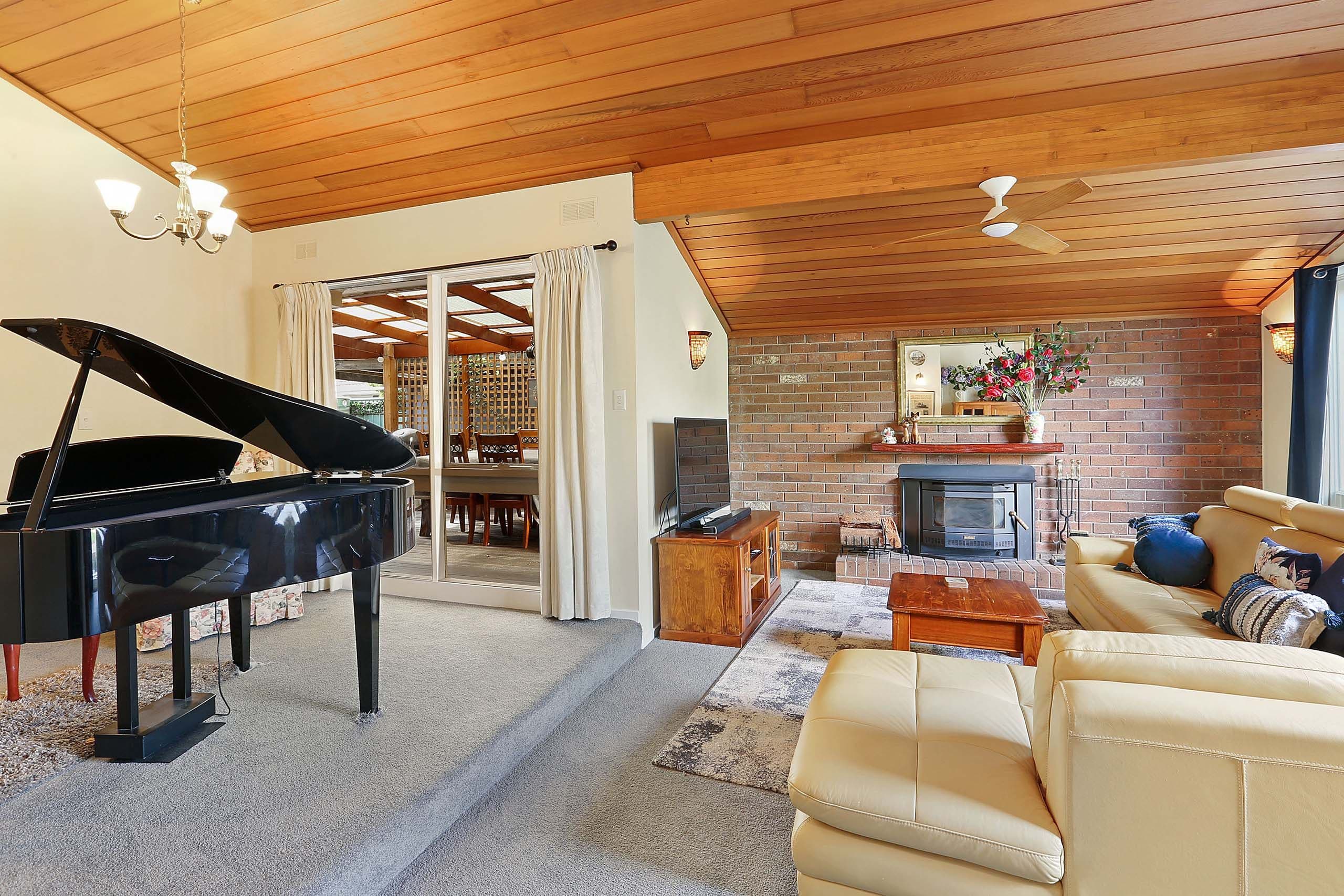 19 Cromwell Drive, Lara VIC 3212, Lara - Thumbnail 4