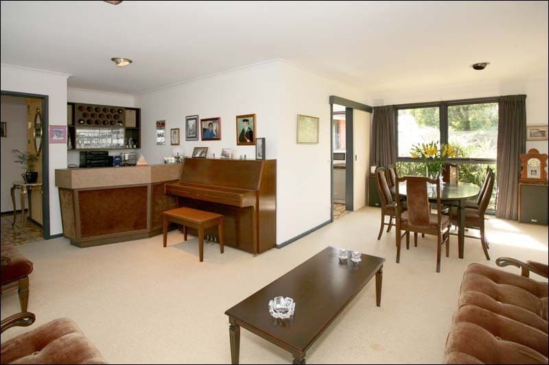 28 Excalibur Avenue, GLEN WAVERLEY VIC 3150, Glen Waverley - Thumbnail 2