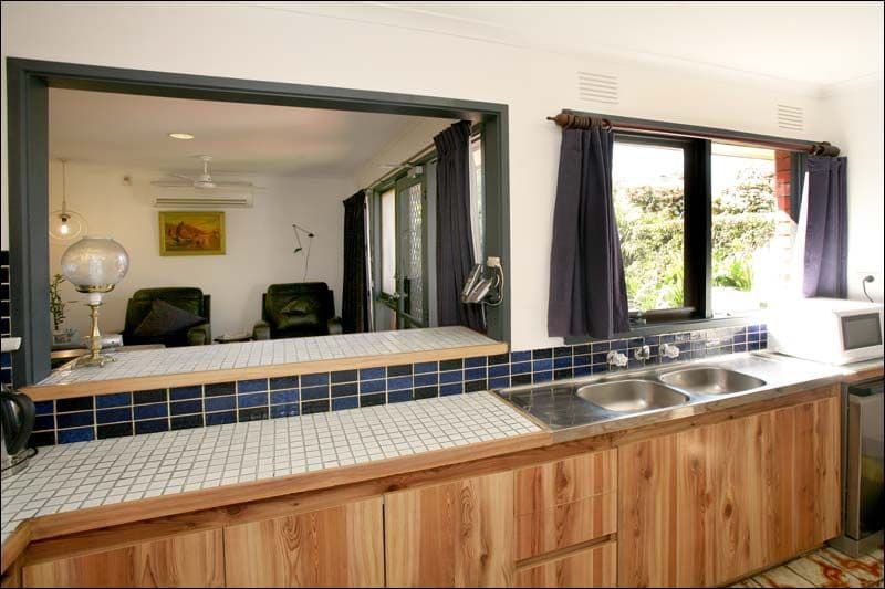 28 Excalibur Avenue, GLEN WAVERLEY VIC 3150, Glen Waverley - Thumbnail 3
