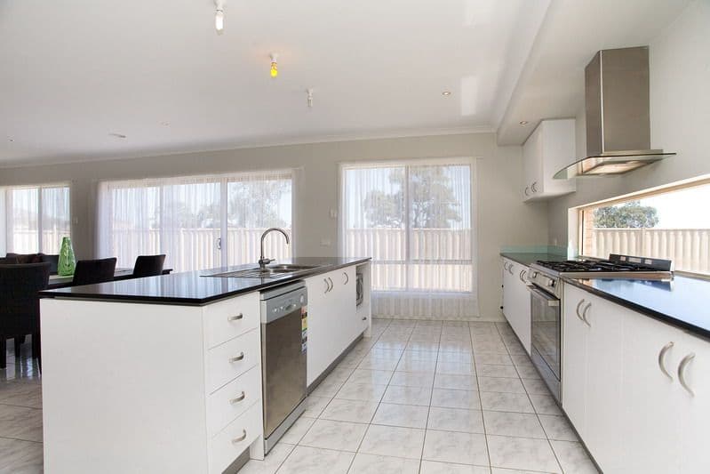 29 Farmhouse Boulevard, EPPING VIC 3076, Epping - Thumbnail 8
