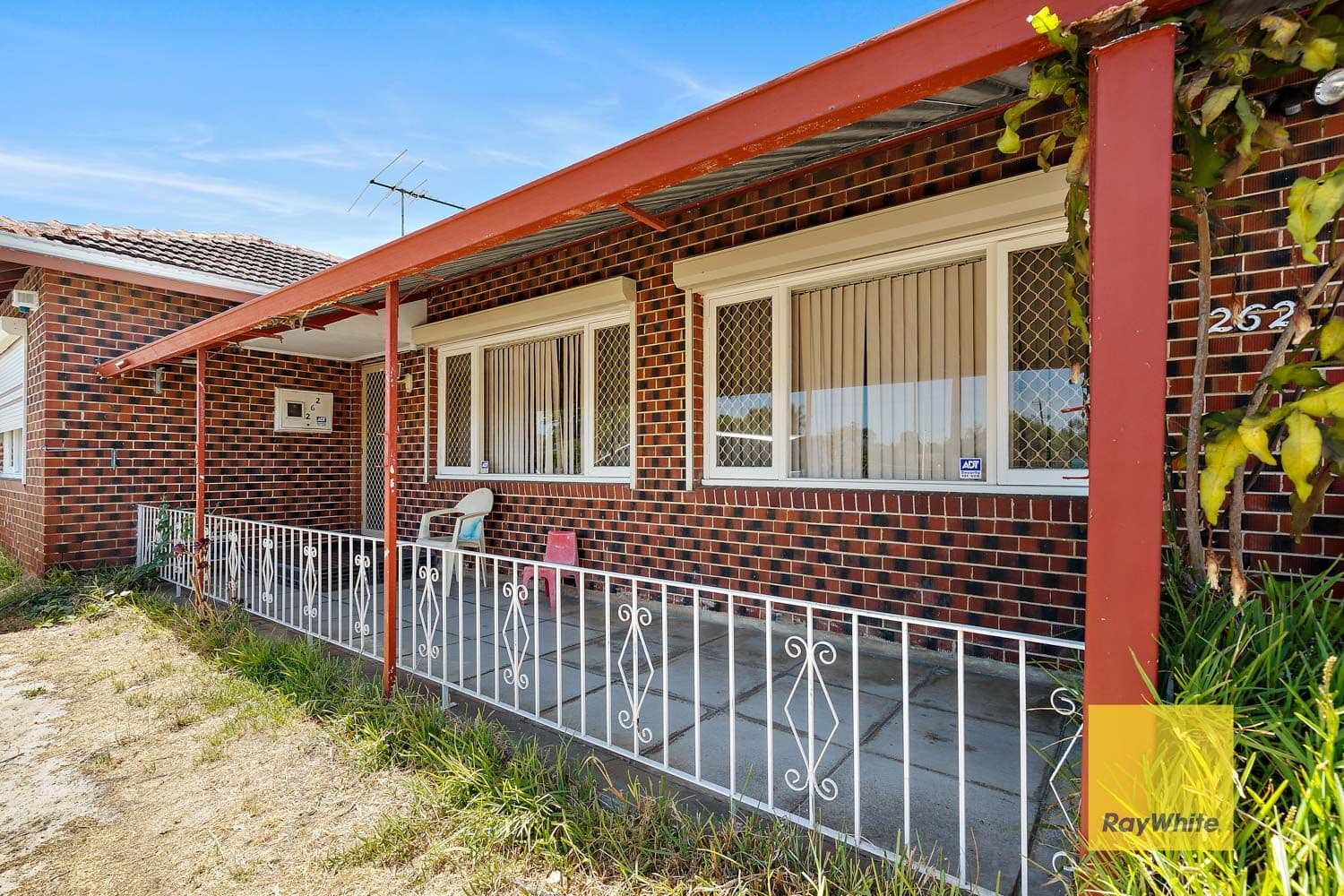 262 Spencer Road, Thornlie WA 6108, Thornlie - Thumbnail 2