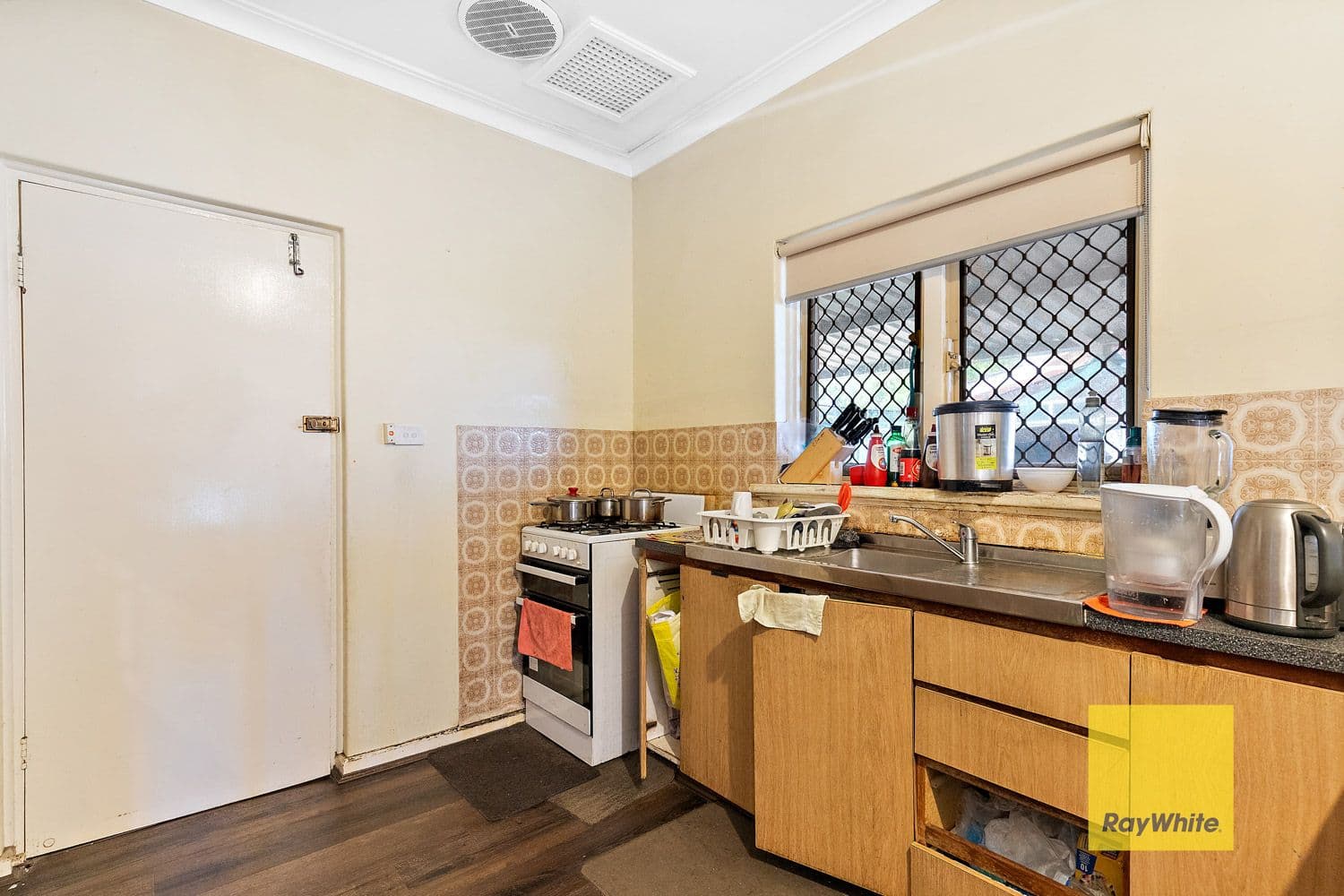 262 Spencer Road, Thornlie WA 6108, Thornlie - Thumbnail 3