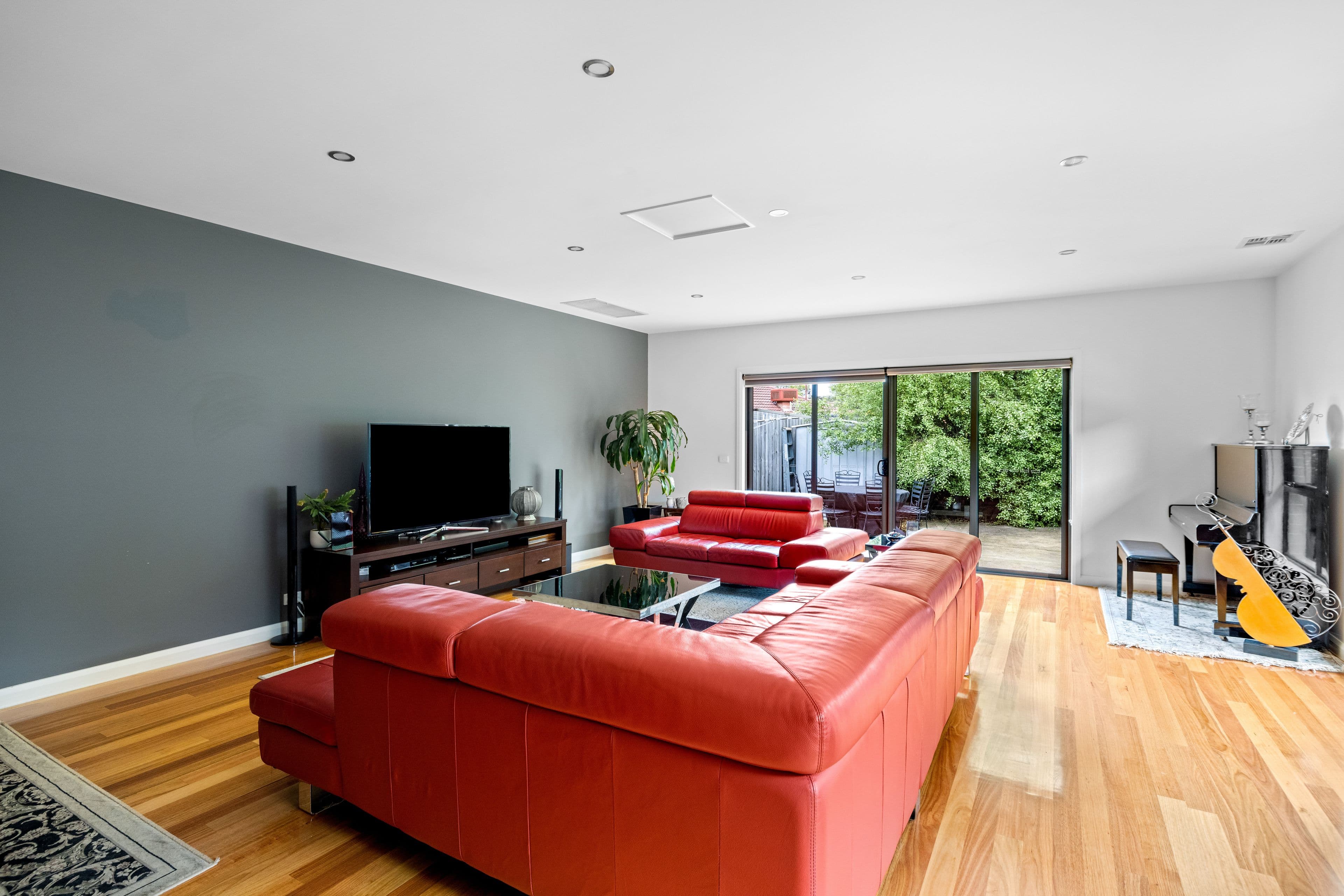 8 Sim Crescent, Glenroy VIC 3046, Glenroy - Thumbnail 6