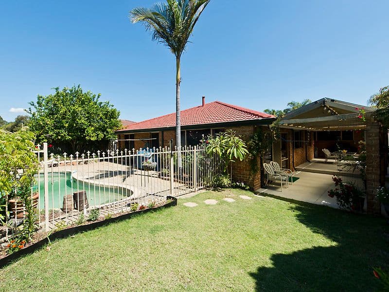 30 Hickory Drive, Thornlie WA 6108, Thornlie - Thumbnail 2