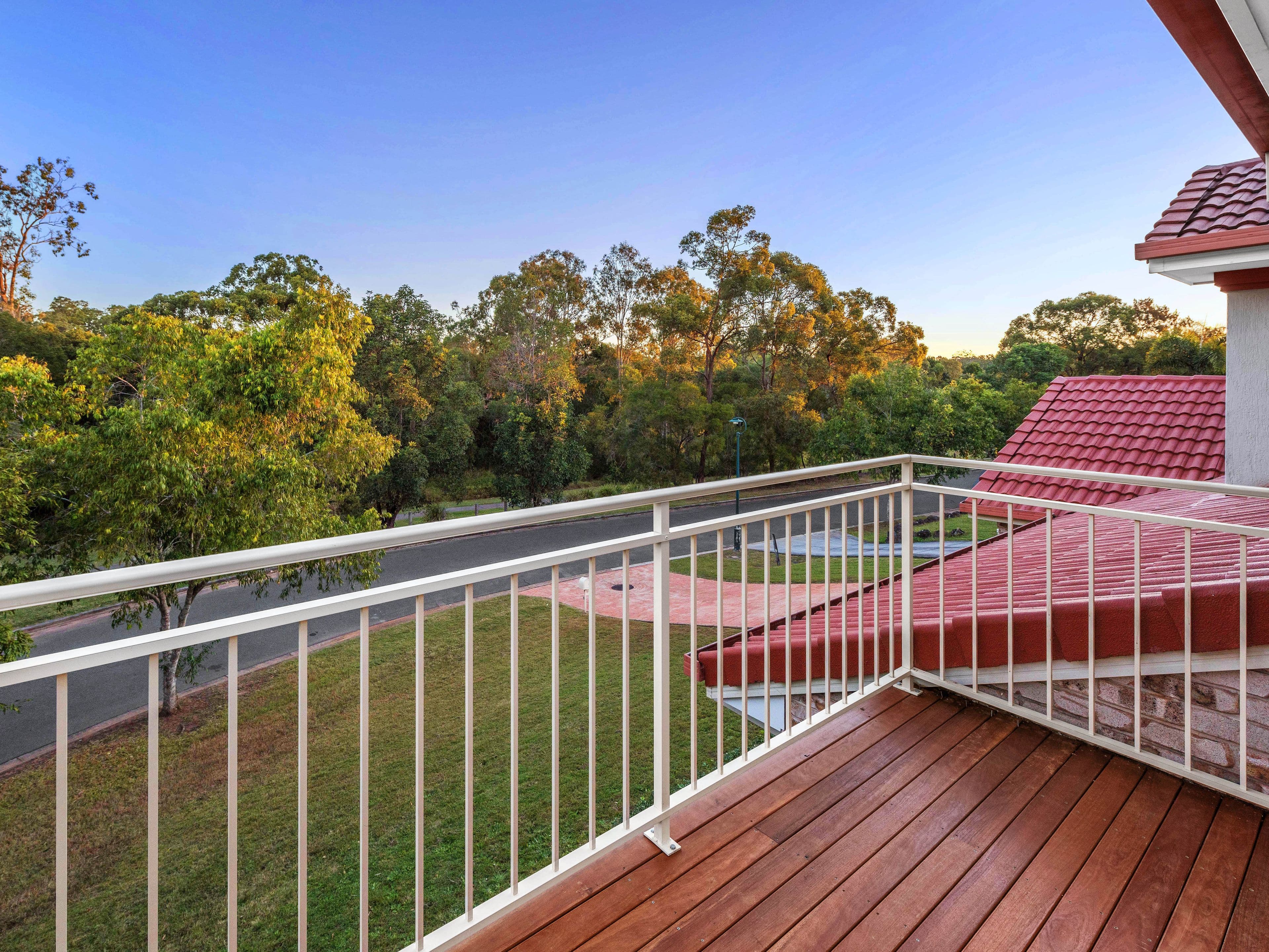 17 Piccadilly Place, Carindale QLD 4152, Carindale - Thumbnail 3
