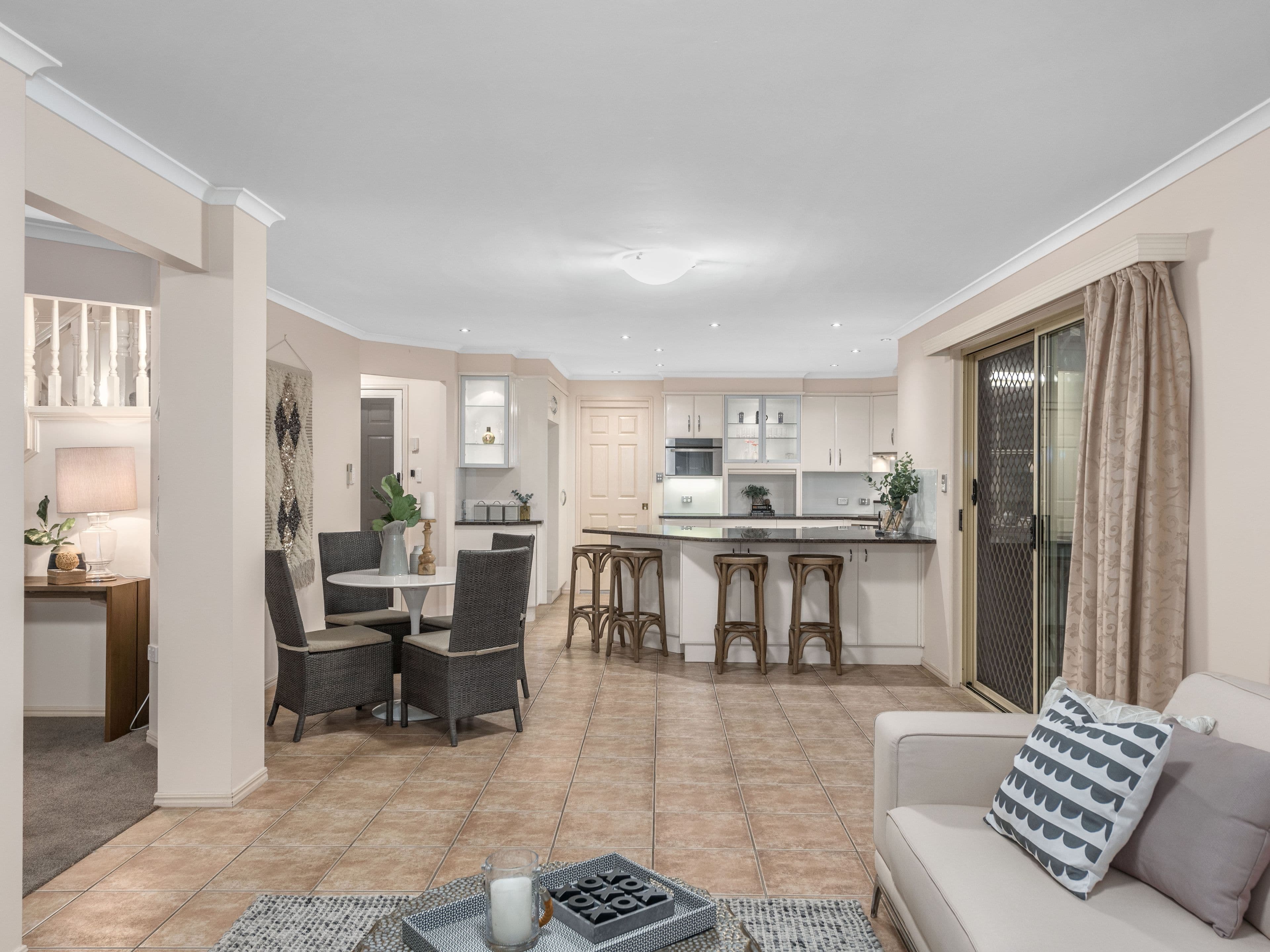 17 Piccadilly Place, Carindale QLD 4152, Carindale - Thumbnail 8