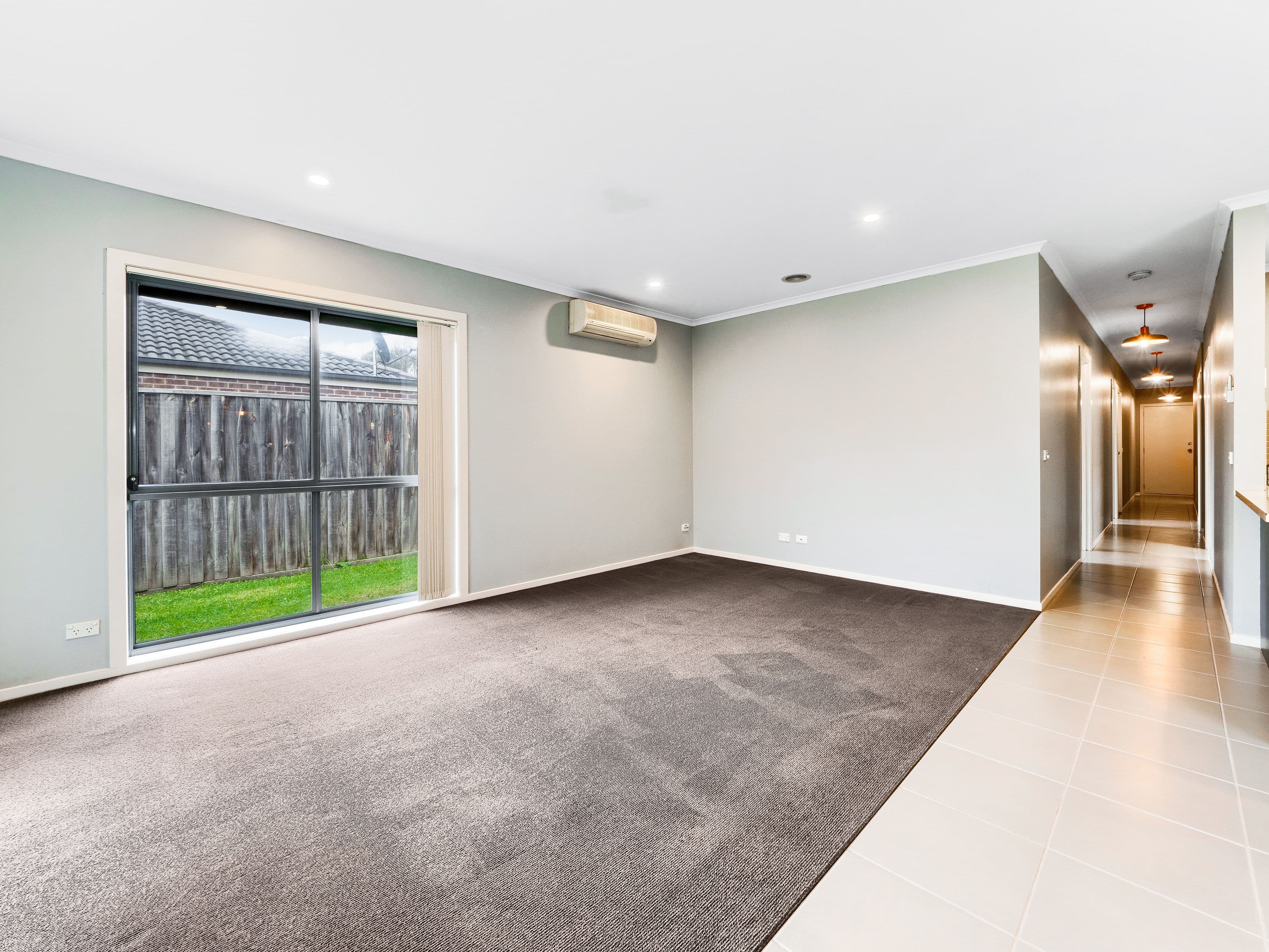 4 Cascade Way, Pakenham VIC 3810, Pakenham - Thumbnail 3