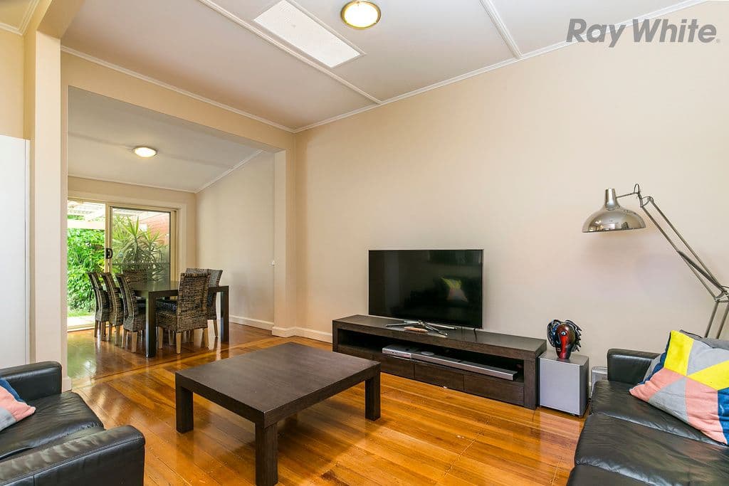 2 Winston Crescent, Glengowrie SA 5044, Glengowrie - Thumbnail 3