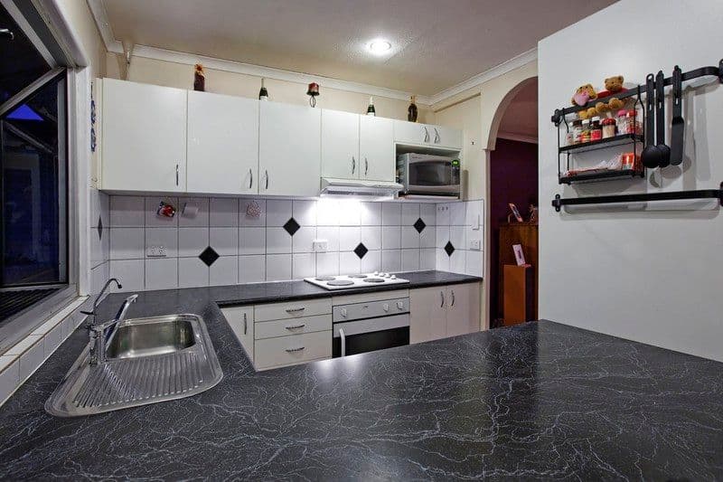 9 Torview Street, ROCHEDALE SOUTH QLD 4123, Rochedale South - Thumbnail 5