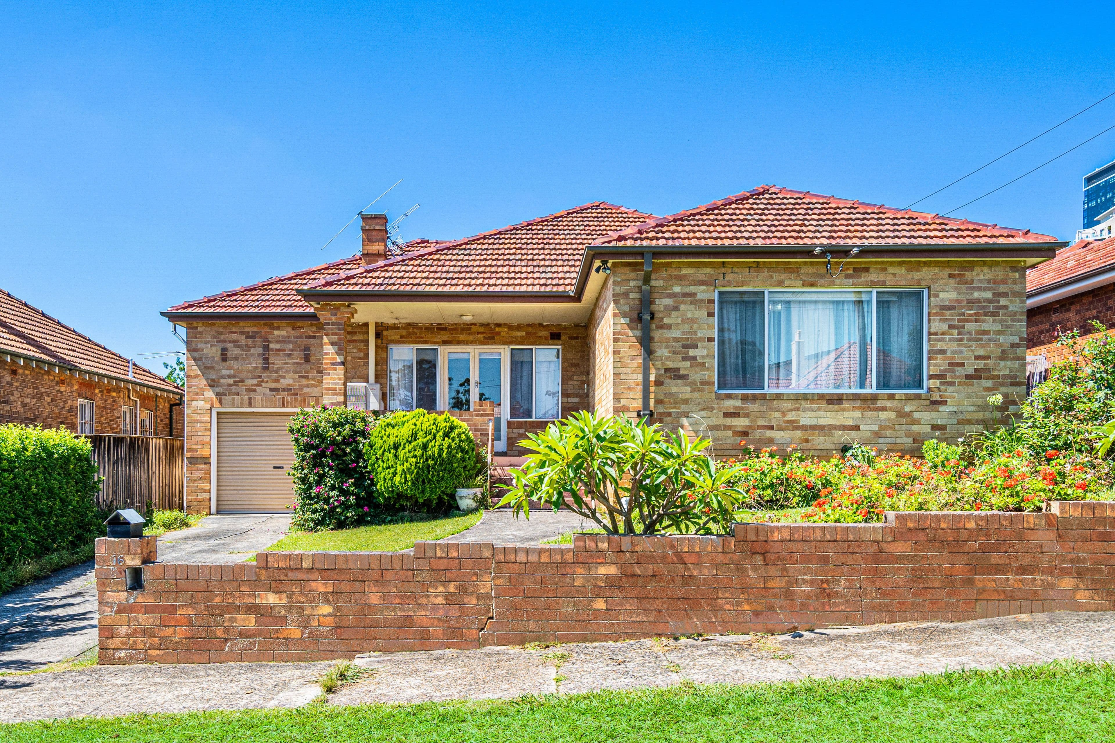 10 Banksia Court, GRACEMERE, Chatswood - Image 1