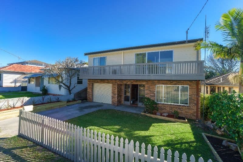 17 Moana Street, WOY WOY NSW 2256, Woy Woy - Thumbnail 2