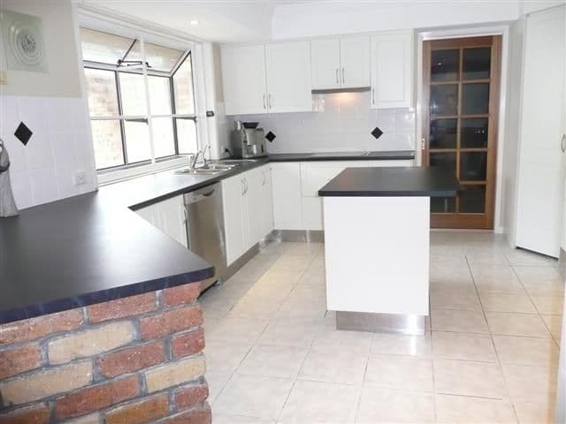 74 Blue Grass Crescent, EIGHT MILE PLAINS QLD 4113, Eight Mile Plains - Thumbnail 3