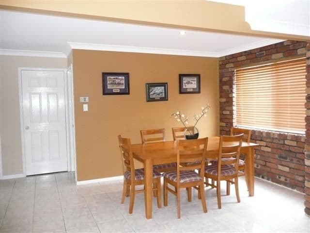 74 Blue Grass Crescent, EIGHT MILE PLAINS QLD 4113, Eight Mile Plains - Thumbnail 4