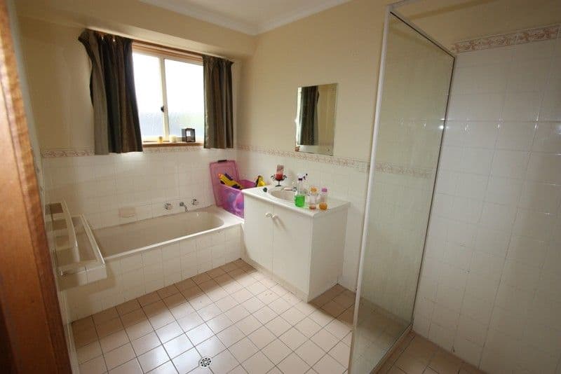 2  Martinique Drive, SEAFORD RISE SA 5169, Seaford Rise - Thumbnail 8