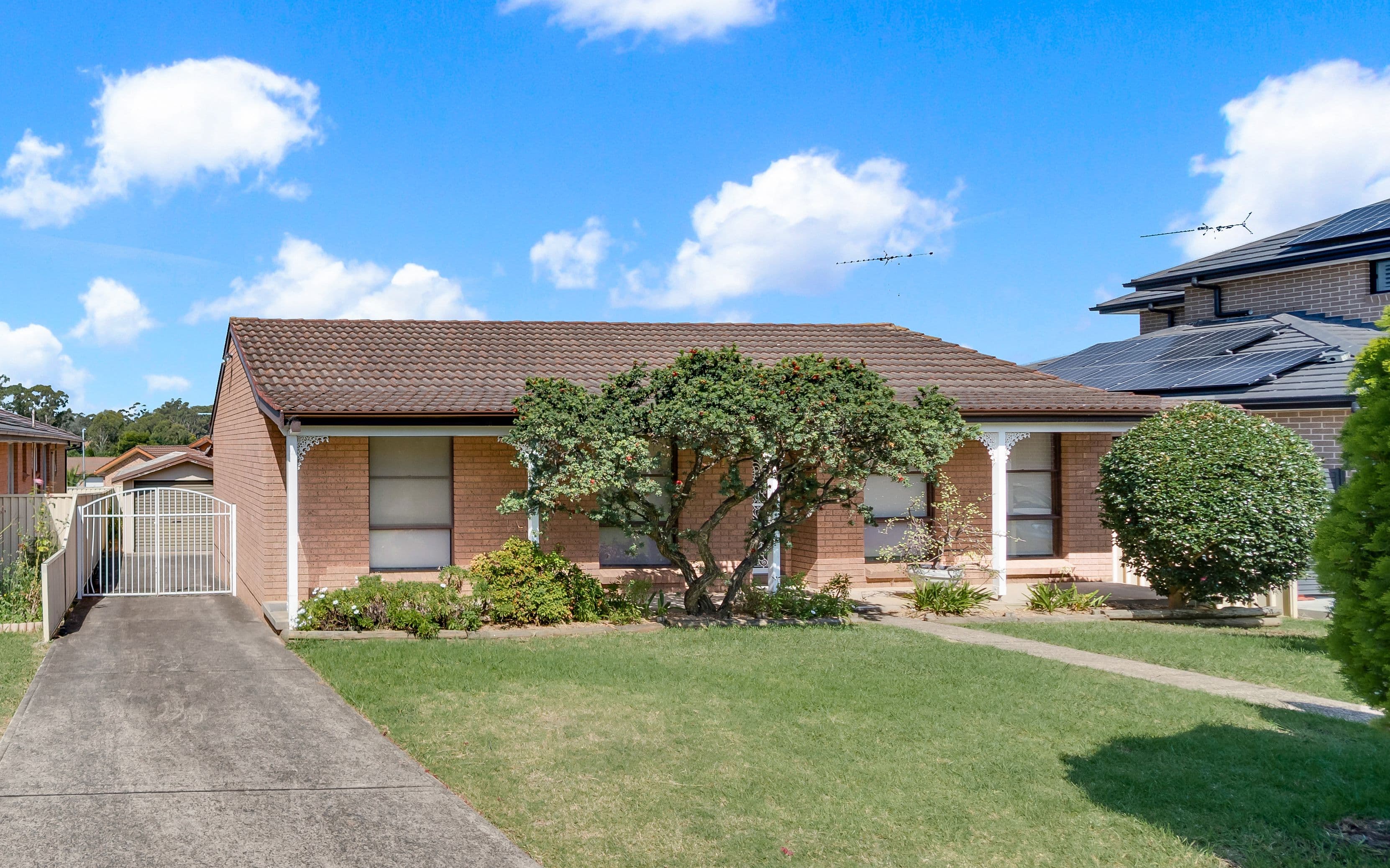 12 Fuchsia Crescent, Macquarie Fields NSW 2564, Macquarie Fields - Thumbnail 2