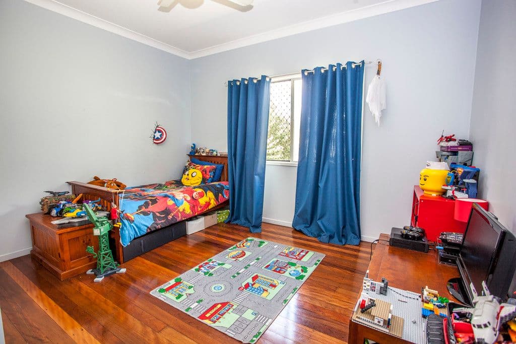 12 Bridge Street, North Booval QLD 4304, North Booval - Thumbnail 3