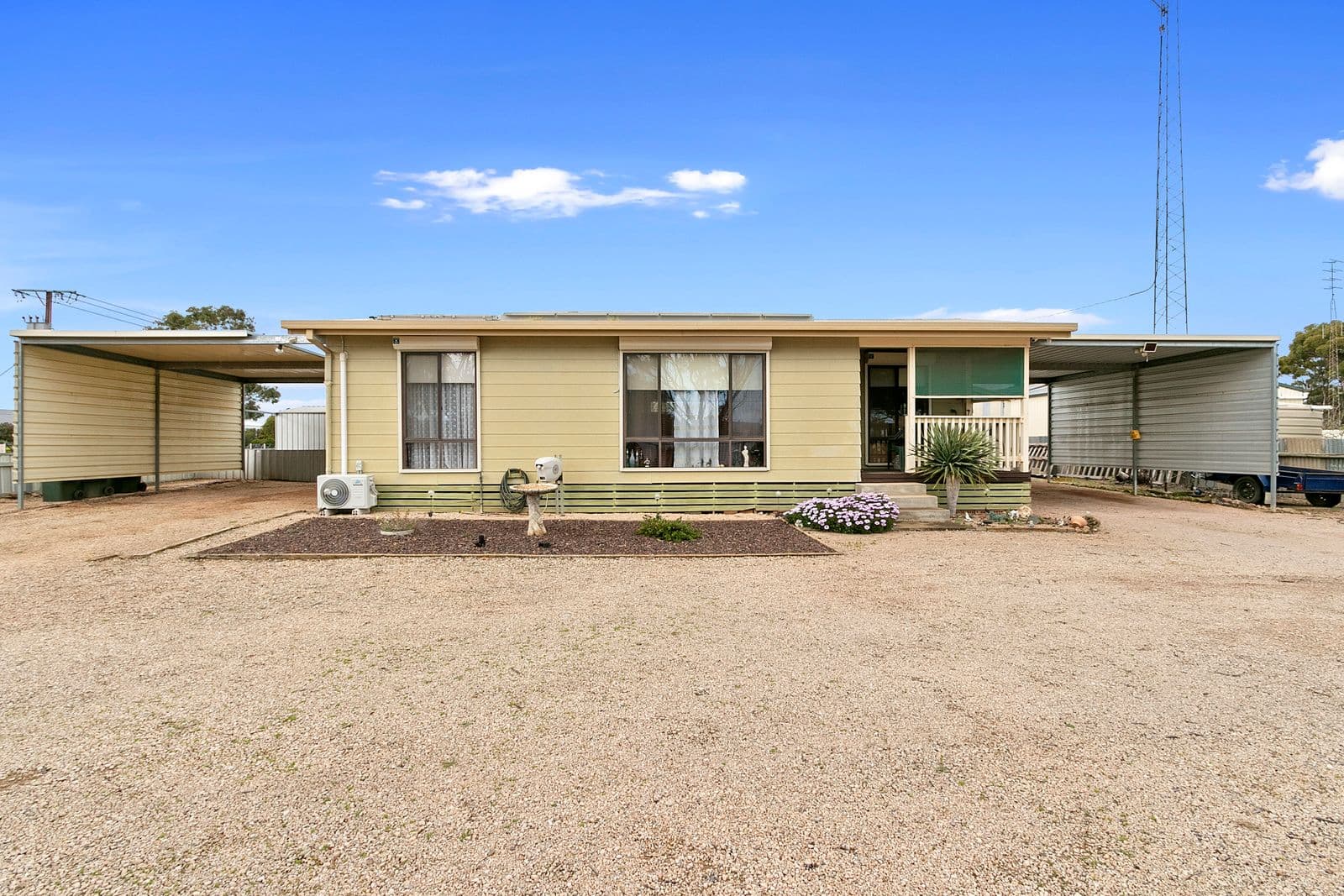 11 Hills Road, Moonta SA 5558, Moonta - Image 1