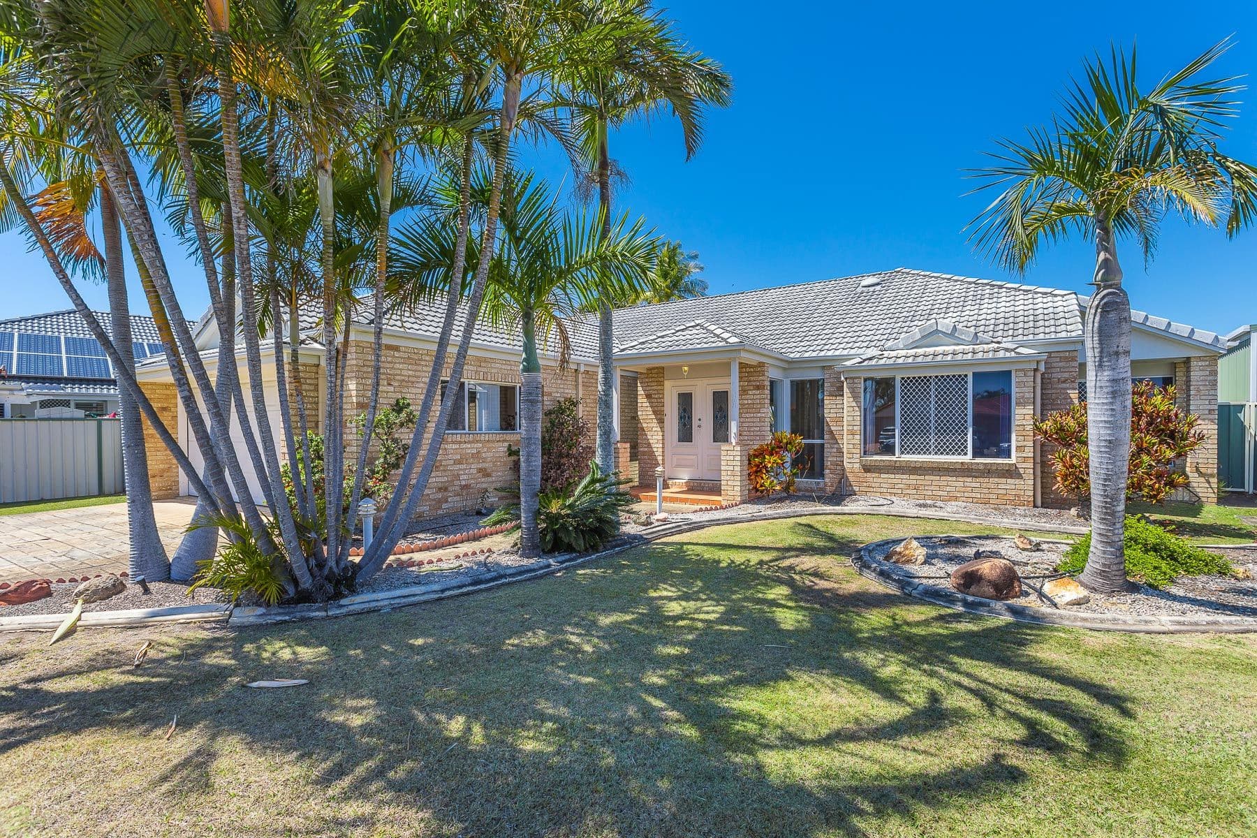 6 Eagle Court, Newport QLD 4020, Newport - Thumbnail 2