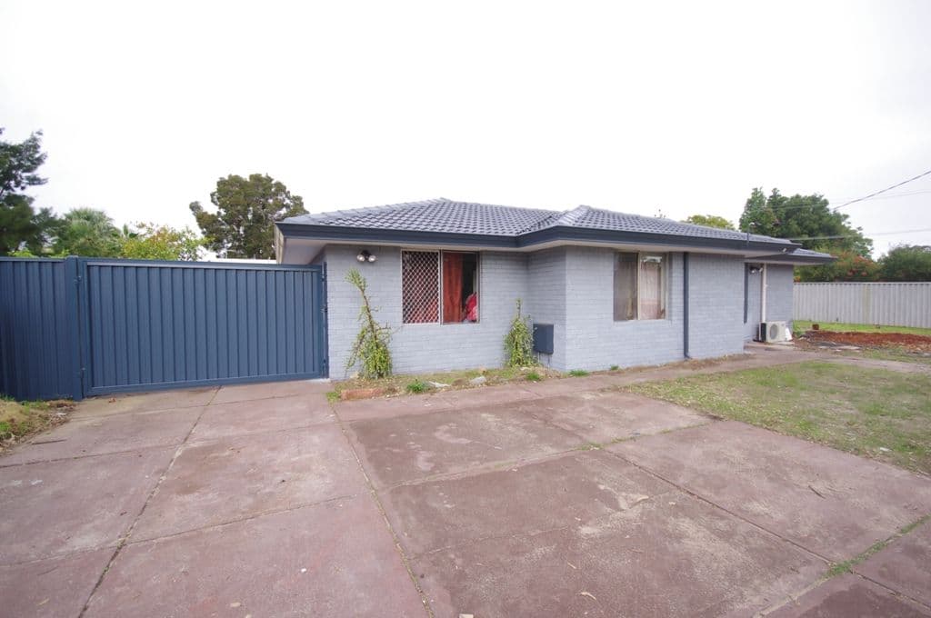 65 Curtis Way, GIRRAWHEEN WA 6064, Girrawheen - Thumbnail 2