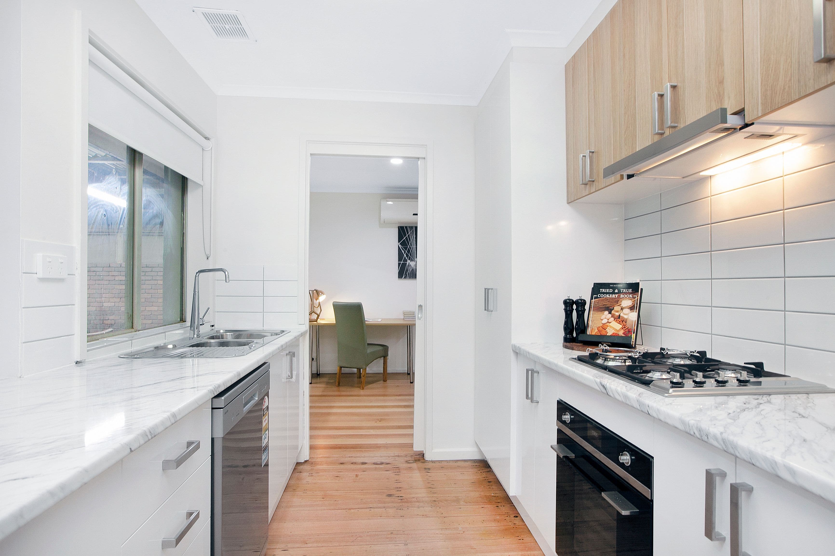 219 Mahoneys Road, Reservoir VIC 3073, Reservoir - Thumbnail 3