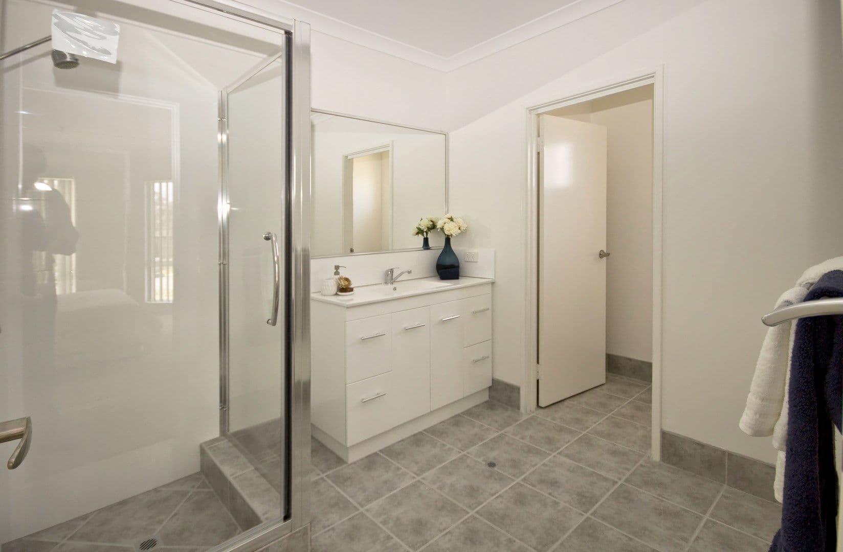 15a Curlington Crescent, BALGA WA 6061, Balga - Thumbnail 6