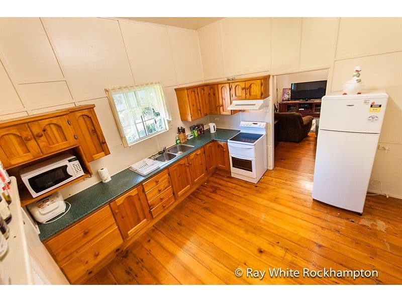 10 Canovan Street, BERSERKER QLD 4701, Berserker - Thumbnail 2