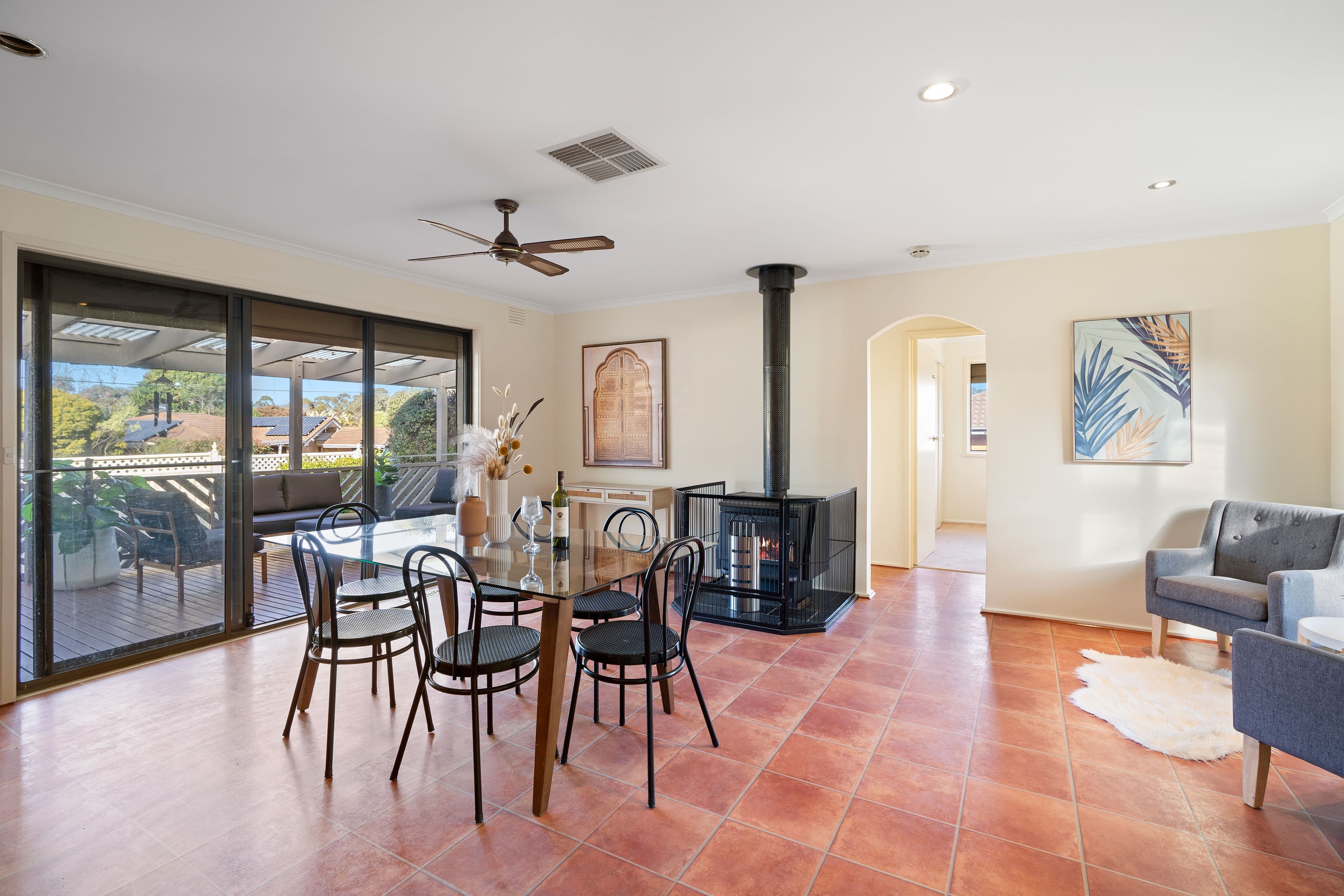 11 Loch Street, Ferntree Gully VIC 3156, Ferntree Gully - Thumbnail 4