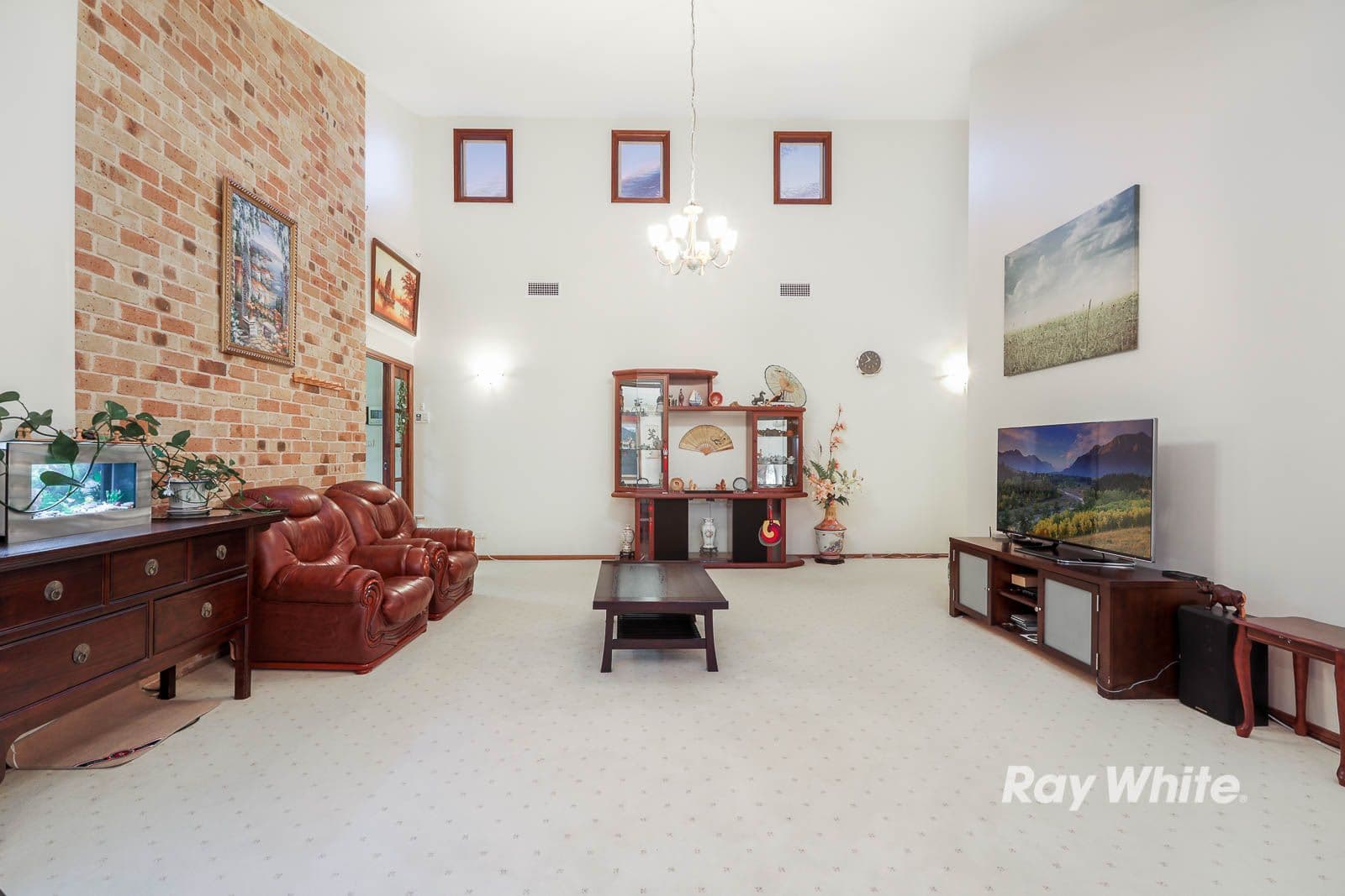 27 Duncraig Drive, Kellyville - Image 1
