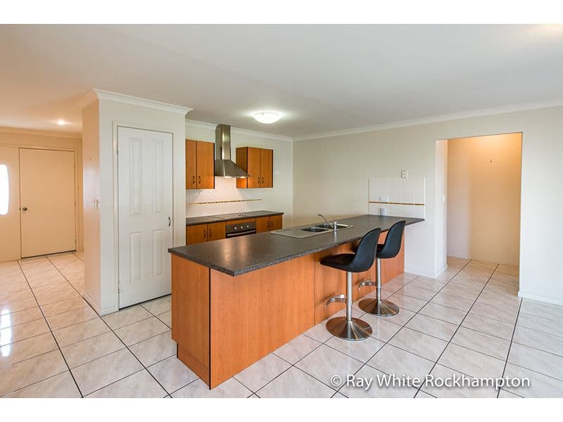 12 Satinwood Avenue, Norman Gardens QLD 4701, Norman Gardens - Thumbnail 4