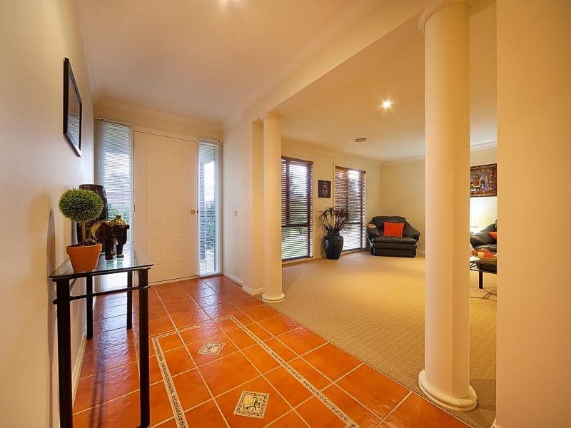 17 Paton Close, THURGOONA NSW 2640, Thurgoona - Thumbnail 2
