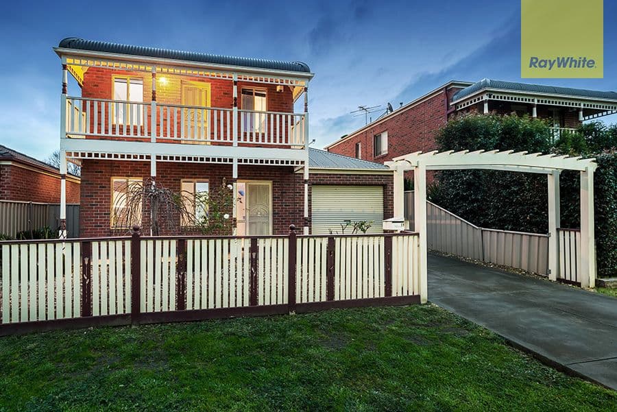 11 Woodbine Close, Lisarow, Lisarow - Image 1