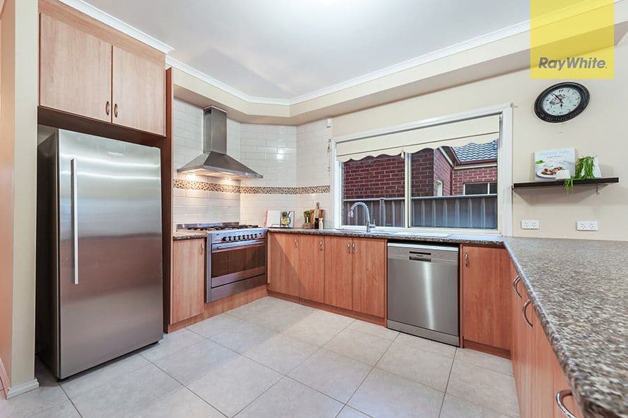 11 Woodbine Close, Lisarow, Lisarow - Thumbnail 2
