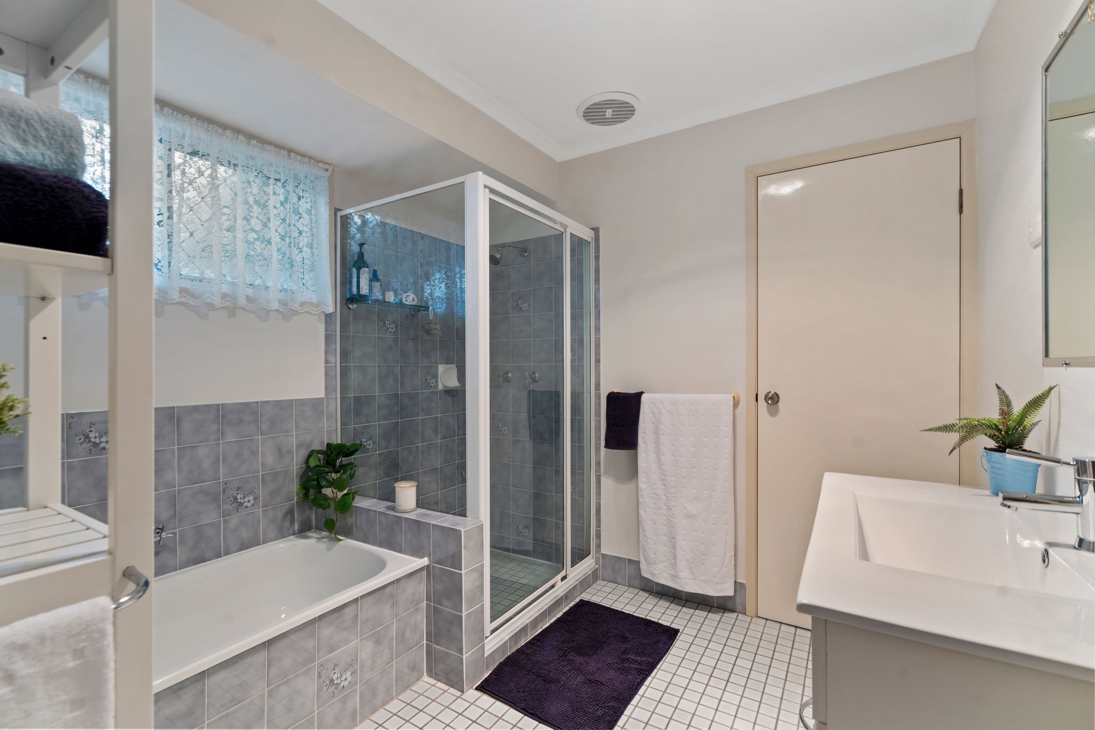 10 Hinchinbrook Avenue, Bethania QLD 4205, Bethania - Thumbnail 3
