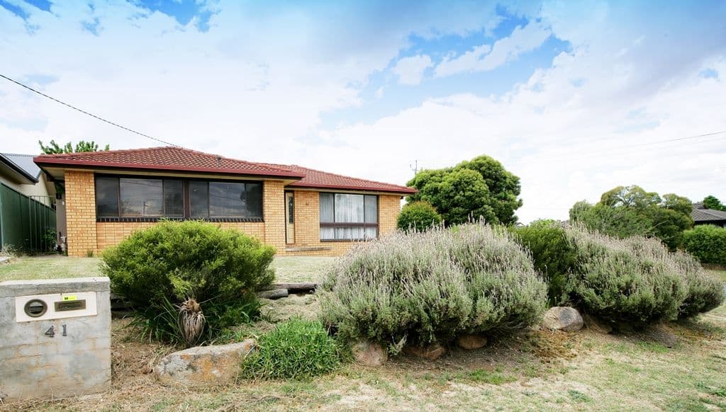 41 Red Hill Road, Kooringal NSW 2650, Kooringal - Image 1