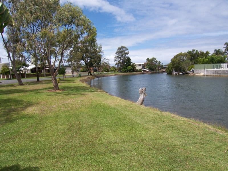 9 Morala Avenue, BIGGERA WATERS QLD 4216, Biggera Waters - Thumbnail 4