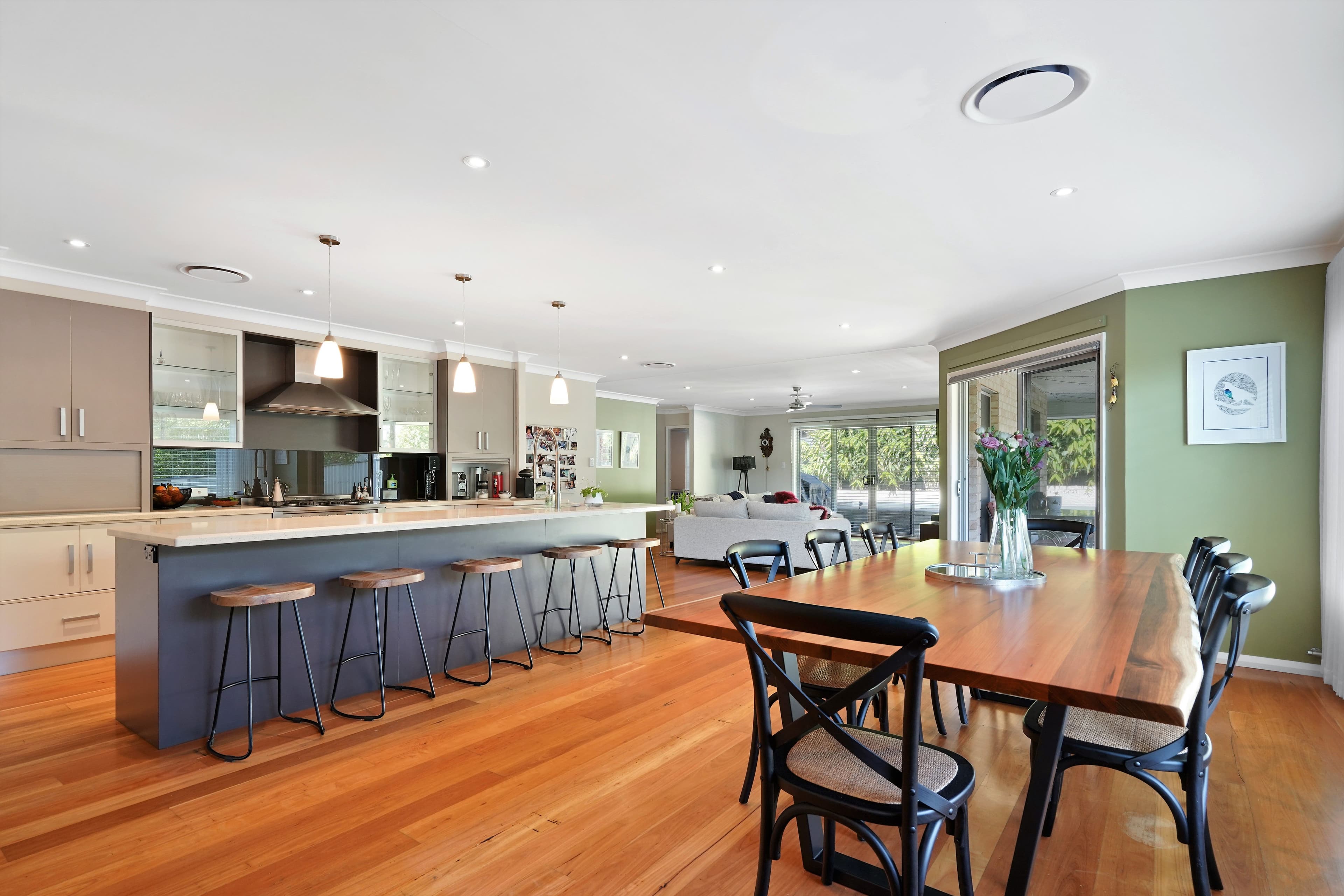 92 Coolawin Circle, Narara NSW 2250, Narara - Thumbnail 2