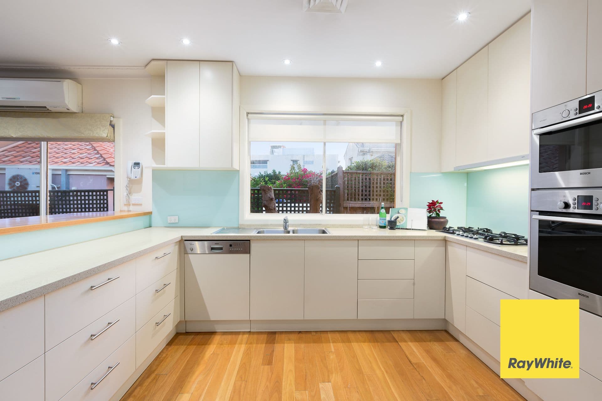 13 Surf Avenue, Beaumaris VIC 3193, Beaumaris - Thumbnail 5