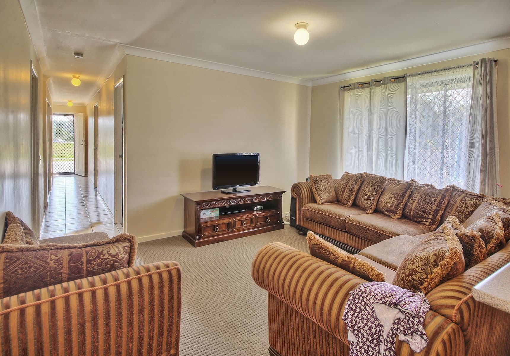2 Gritl Court, Kingston QLD 4114, Kingston - Thumbnail 4