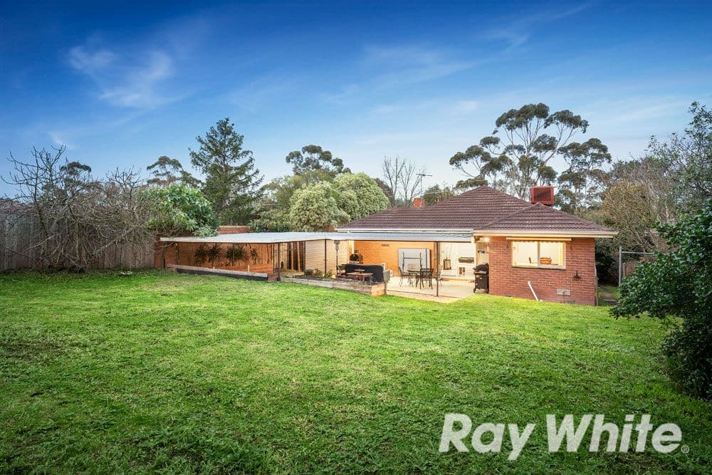 109 Ellesmere Parade, ROSANNA VIC 3084, Rosanna - Thumbnail 2