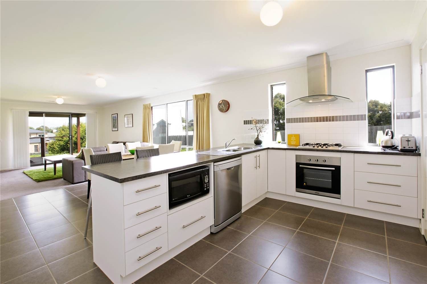 64 Princess Street, DRYSDALE VIC 3222, Drysdale - Thumbnail 2