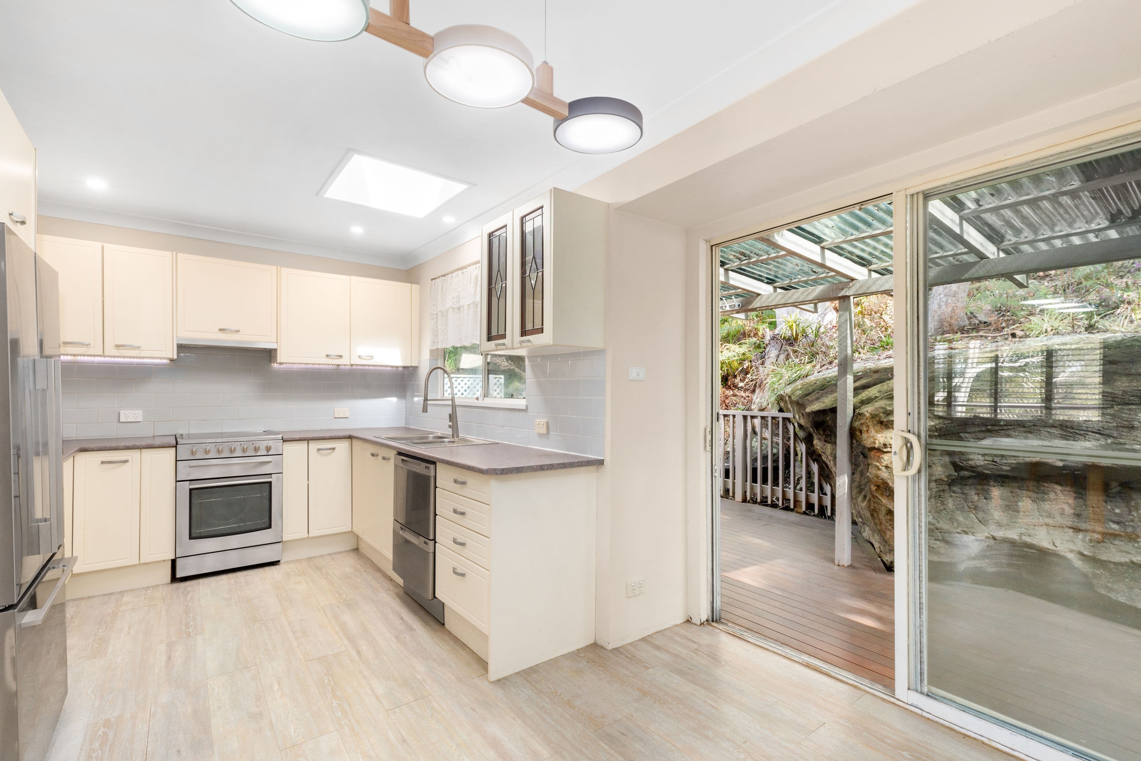9 Garfield Avenue, Bonnet Bay NSW 2226, Bonnet Bay - Thumbnail 2