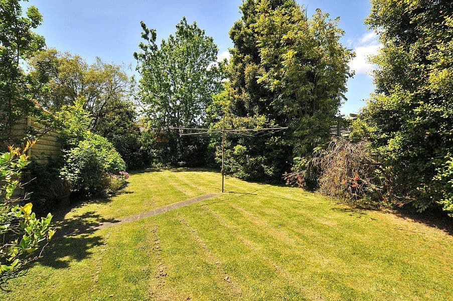 15 Alexander Street, MITCHAM VIC 3132, Mitcham - Thumbnail 2