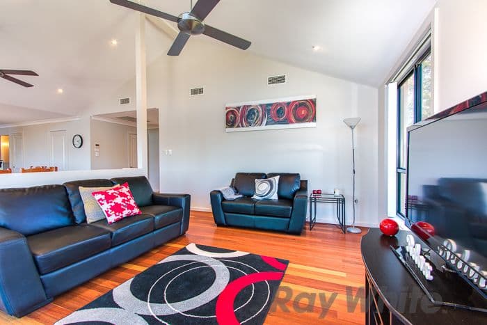 27 Jupiter Circuit, Cameron Park - Thumbnail 6