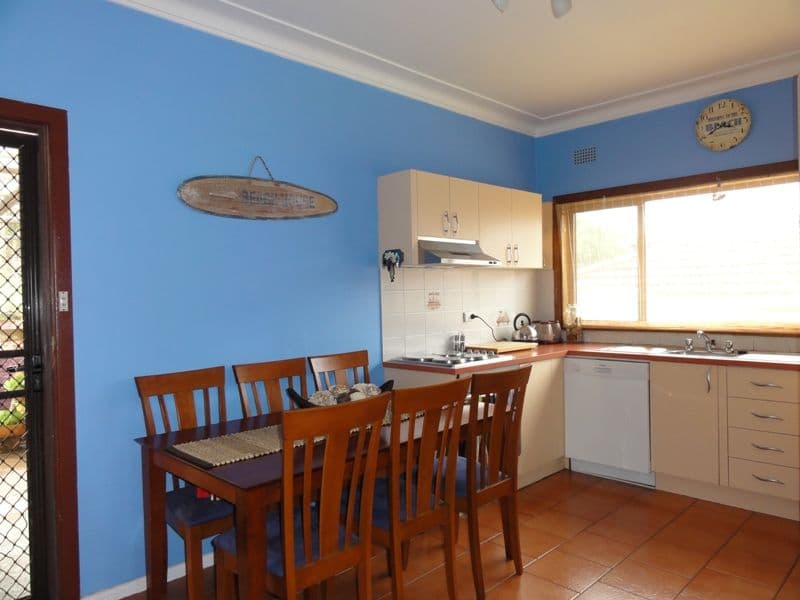 86 Barina Avenue, LAKE HEIGHTS NSW 2502, Lake Heights - Thumbnail 4