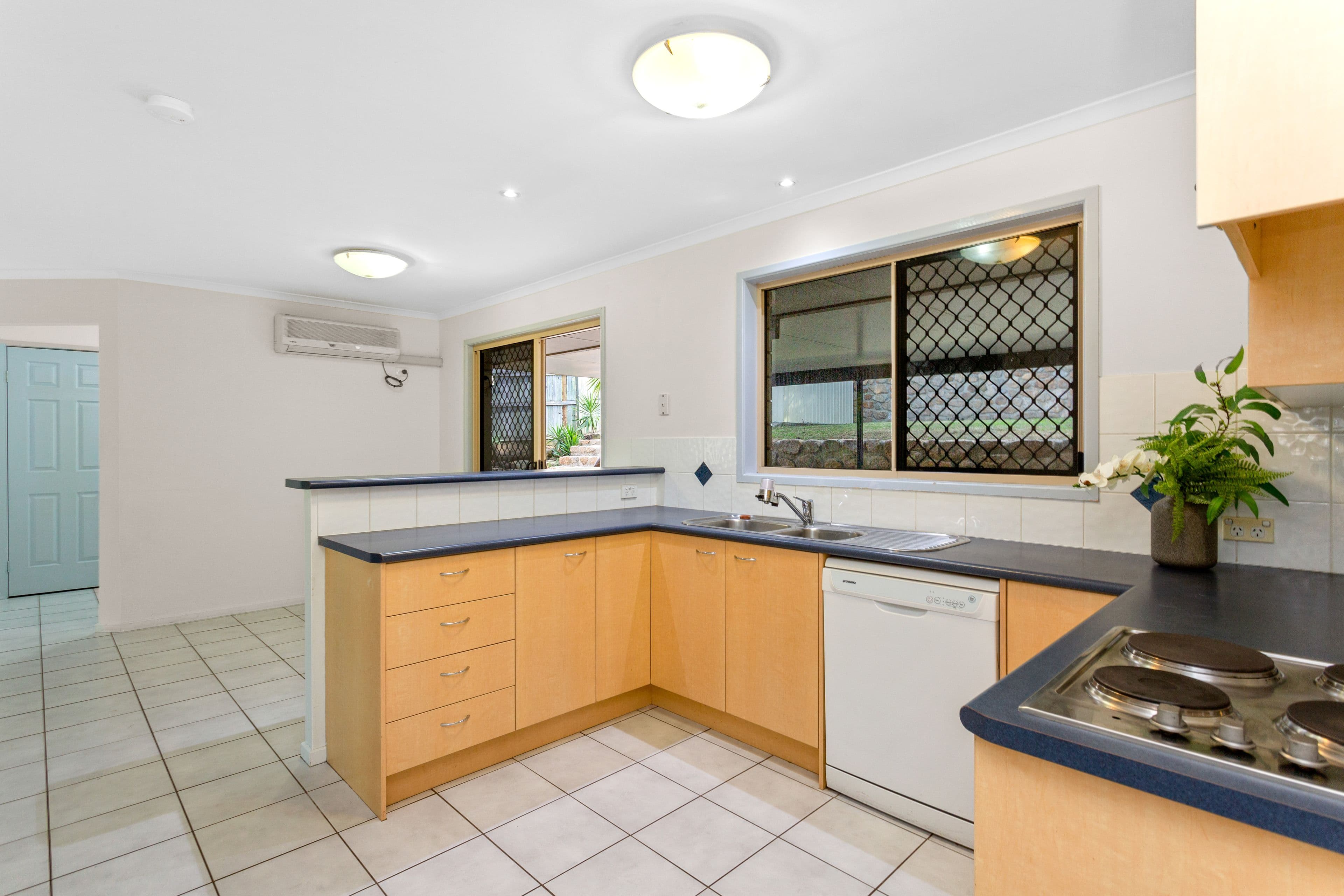 9 Redgum Court, Bellbird Park QLD 4300, Bellbird Park - Thumbnail 5